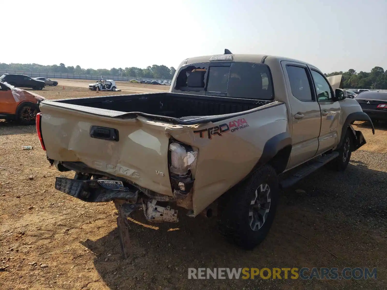 4 Photograph of a damaged car 3TMCZ5AN4KM206125 TOYOTA TACOMA 2019