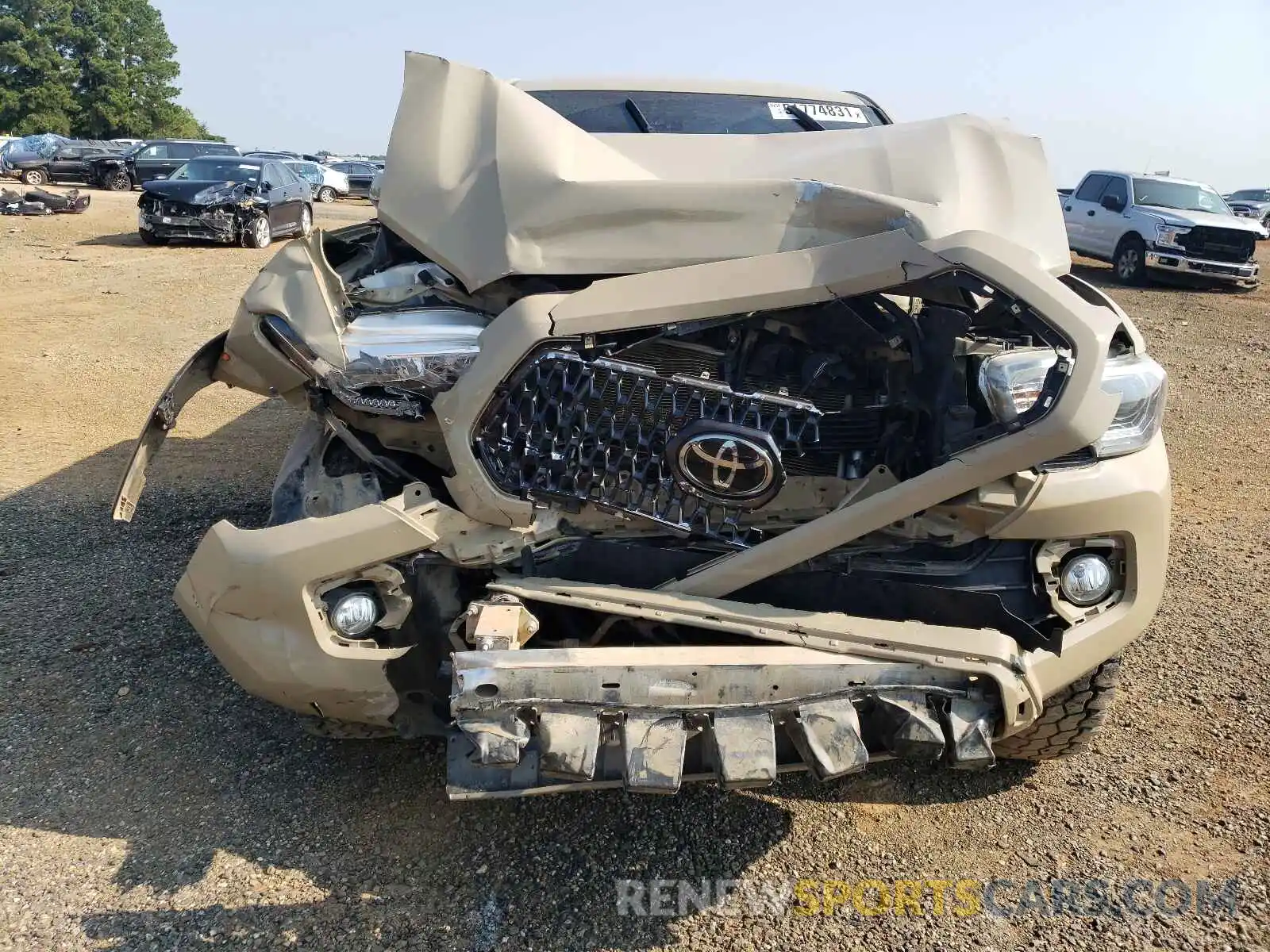 9 Photograph of a damaged car 3TMCZ5AN4KM206125 TOYOTA TACOMA 2019