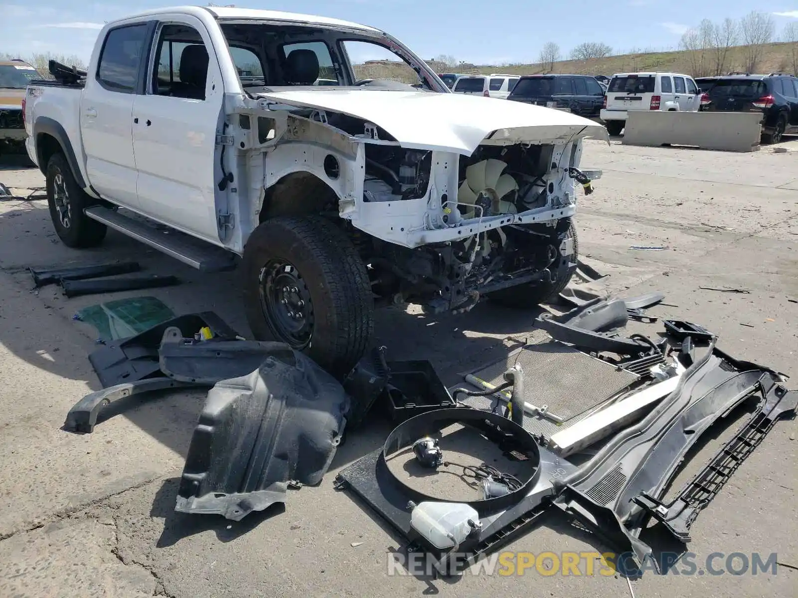 1 Photograph of a damaged car 3TMCZ5AN4KM206982 TOYOTA TACOMA 2019