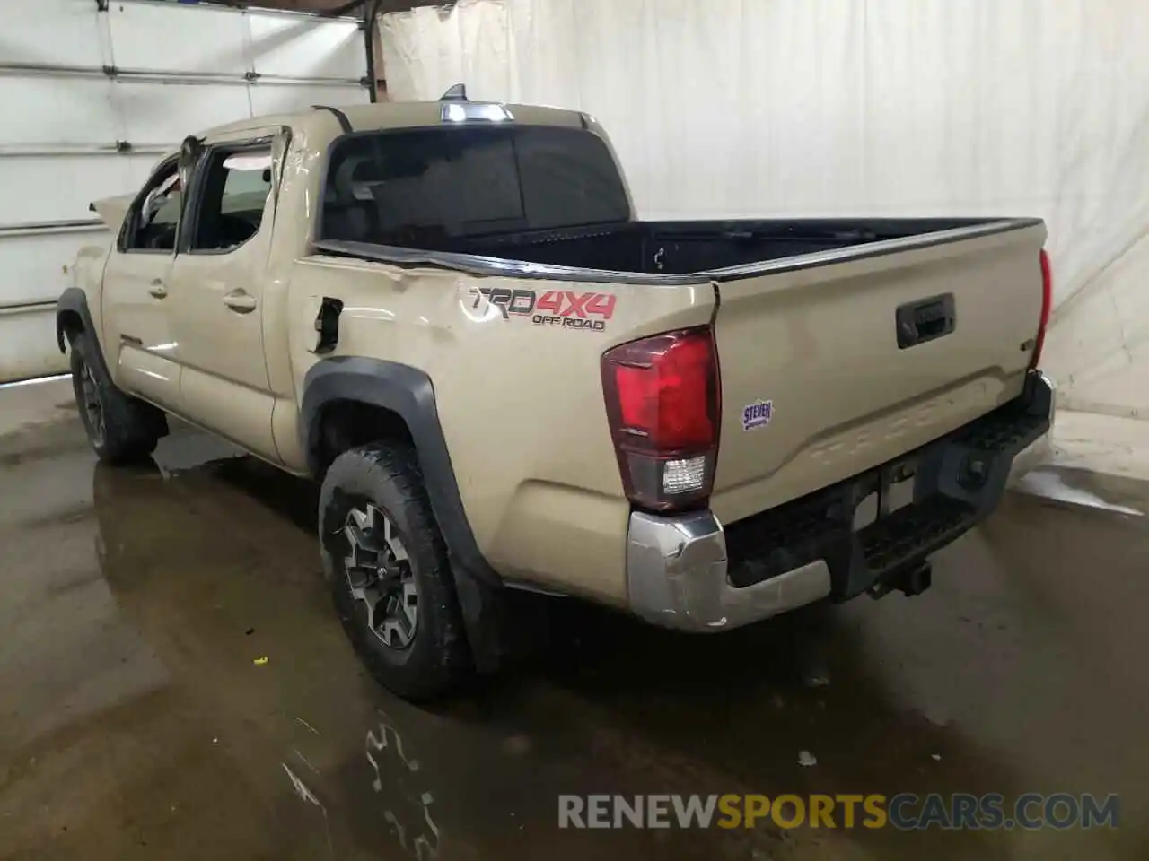 3 Photograph of a damaged car 3TMCZ5AN4KM207632 TOYOTA TACOMA 2019