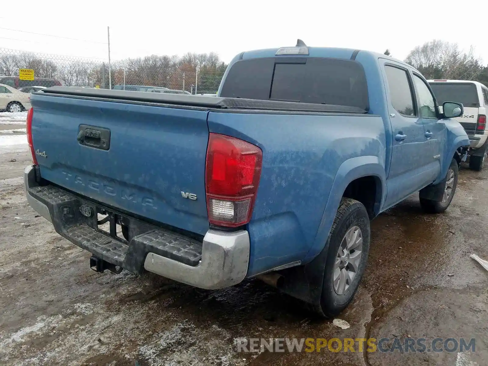 4 Photograph of a damaged car 3TMCZ5AN4KM210112 TOYOTA TACOMA 2019