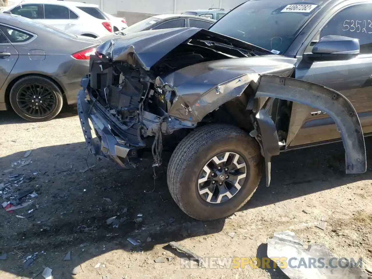 9 Photograph of a damaged car 3TMCZ5AN4KM213432 TOYOTA TACOMA 2019