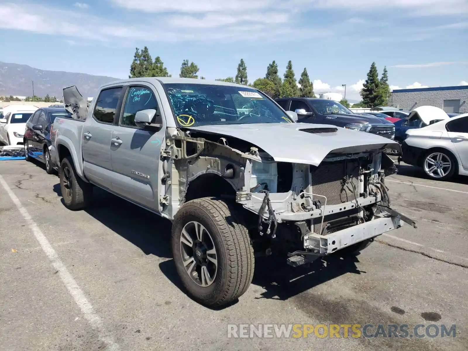 1 Photograph of a damaged car 3TMCZ5AN4KM215729 TOYOTA TACOMA 2019