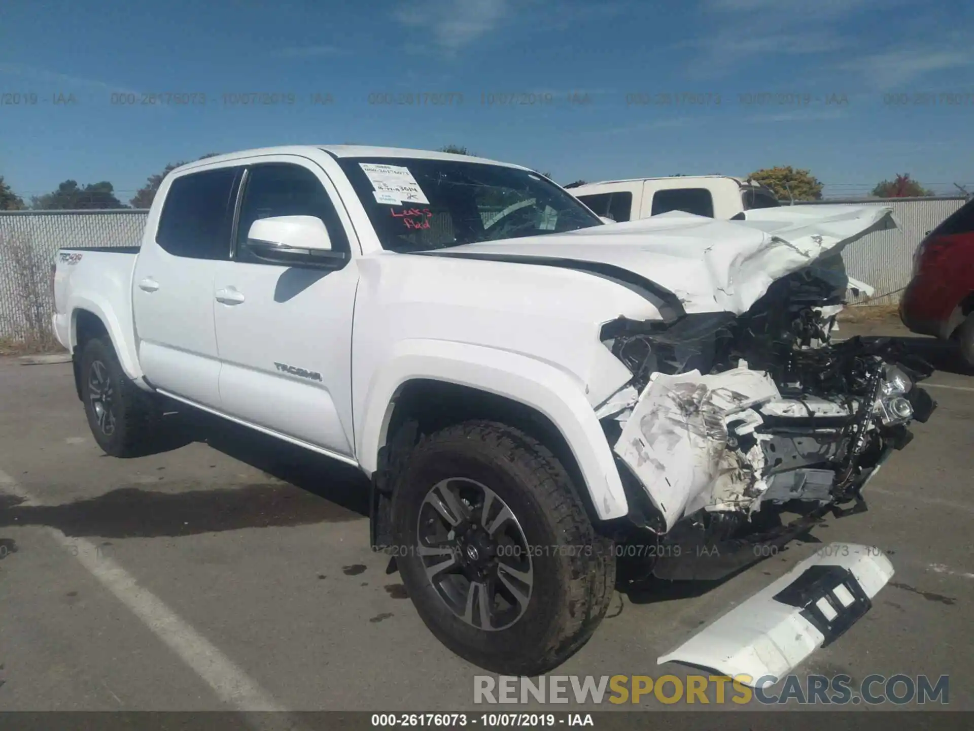 1 Photograph of a damaged car 3TMCZ5AN4KM219568 TOYOTA TACOMA 2019