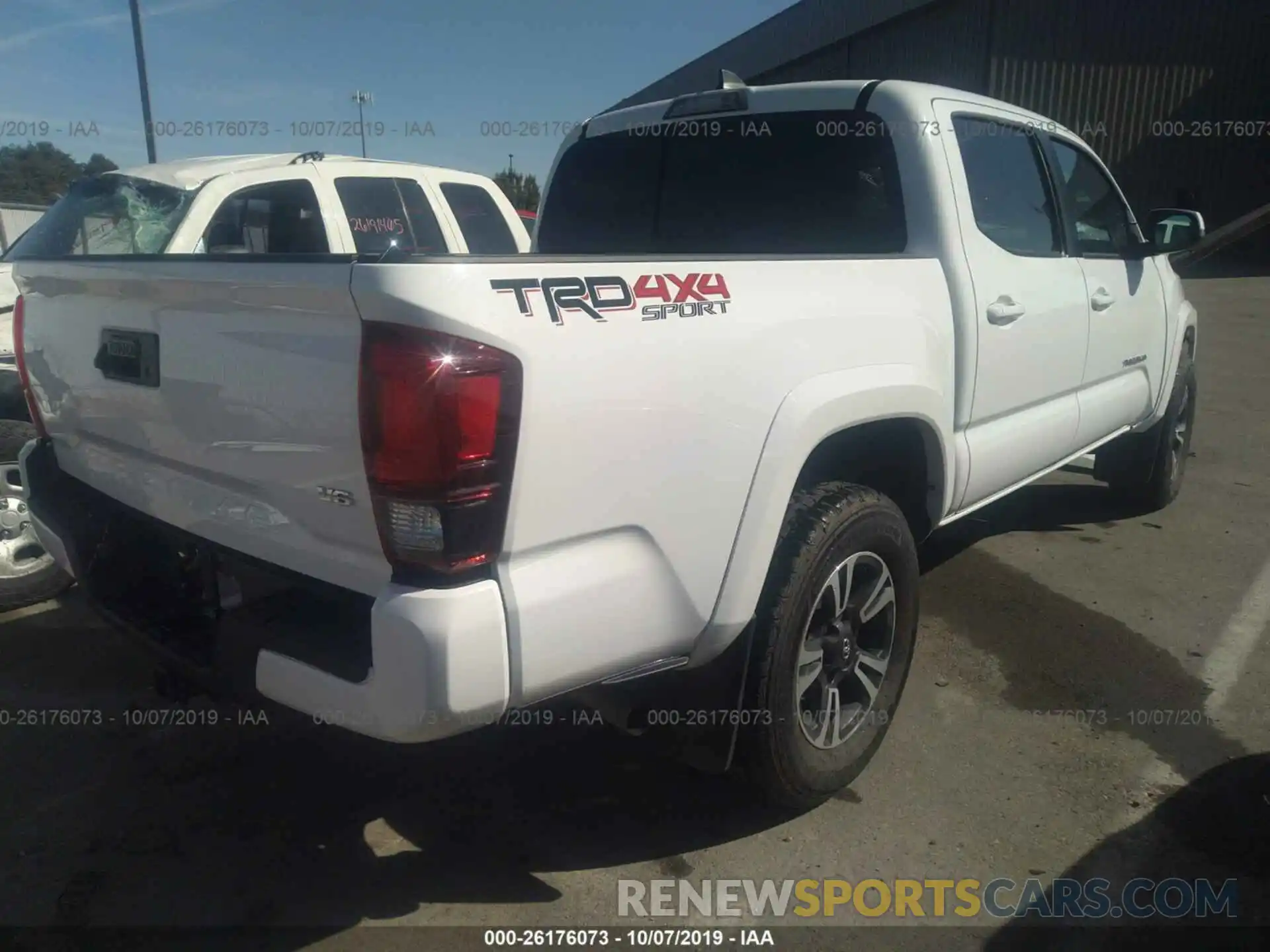 4 Photograph of a damaged car 3TMCZ5AN4KM219568 TOYOTA TACOMA 2019