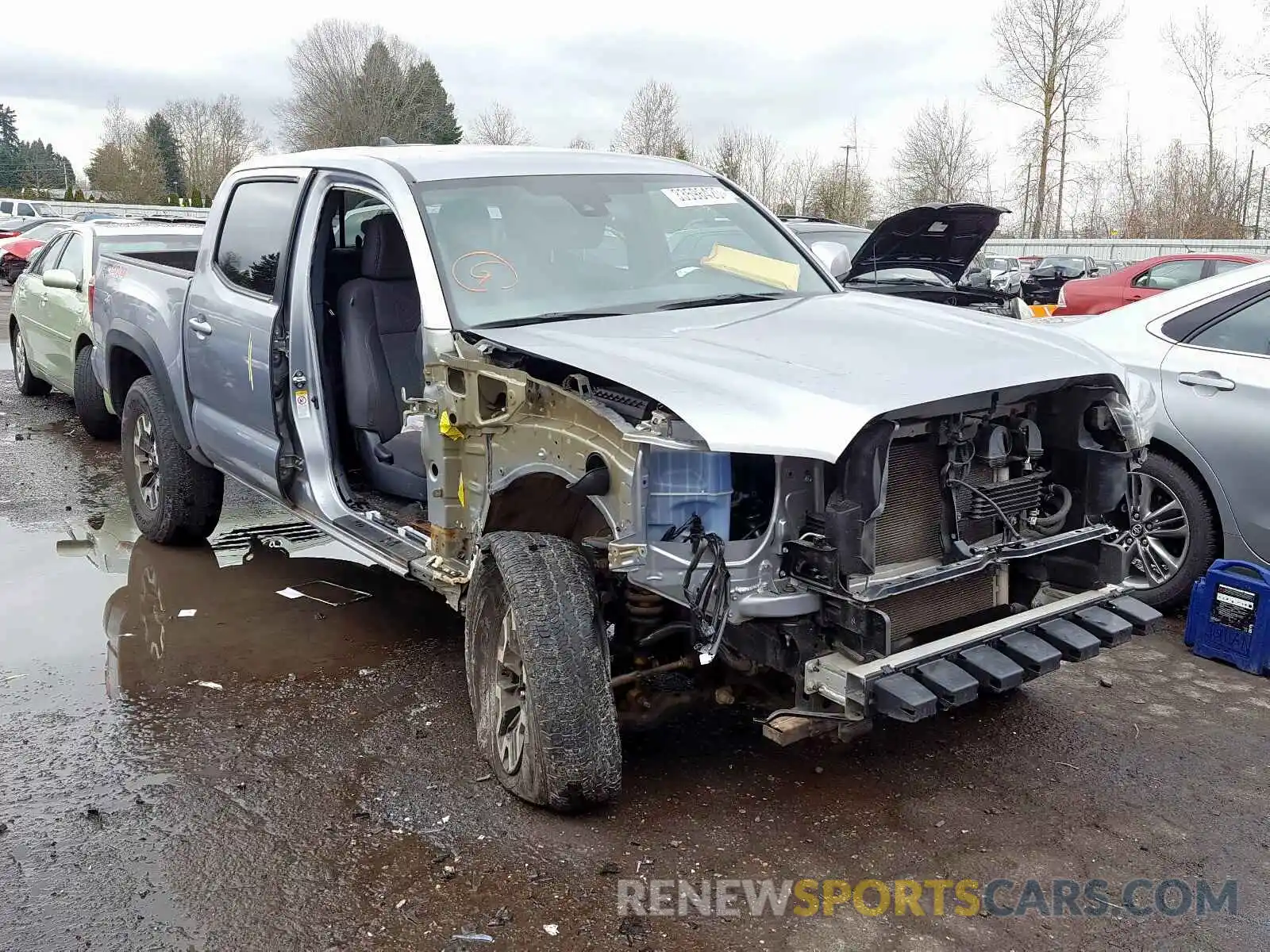 1 Photograph of a damaged car 3TMCZ5AN4KM220669 TOYOTA TACOMA 2019