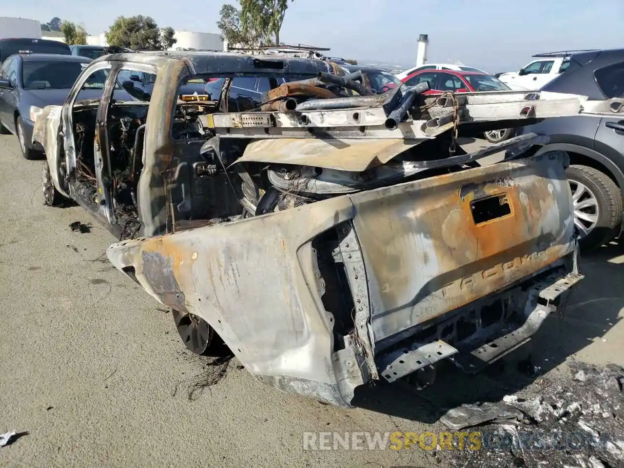 3 Photograph of a damaged car 3TMCZ5AN4KM222082 TOYOTA TACOMA 2019