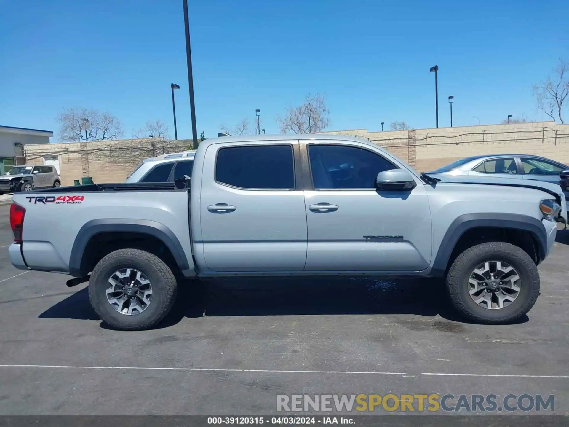 14 Photograph of a damaged car 3TMCZ5AN4KM222163 TOYOTA TACOMA 2019