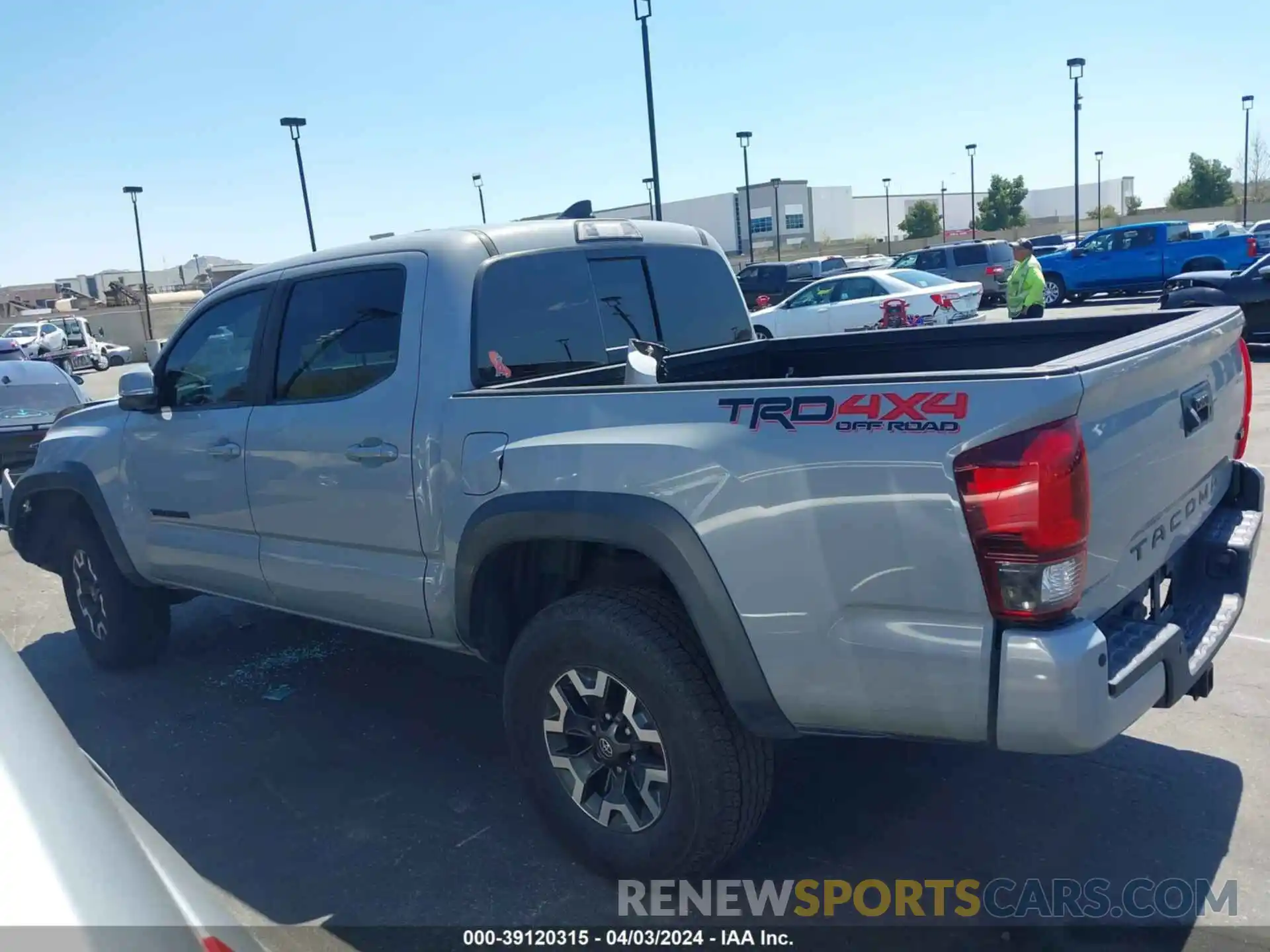 15 Photograph of a damaged car 3TMCZ5AN4KM222163 TOYOTA TACOMA 2019