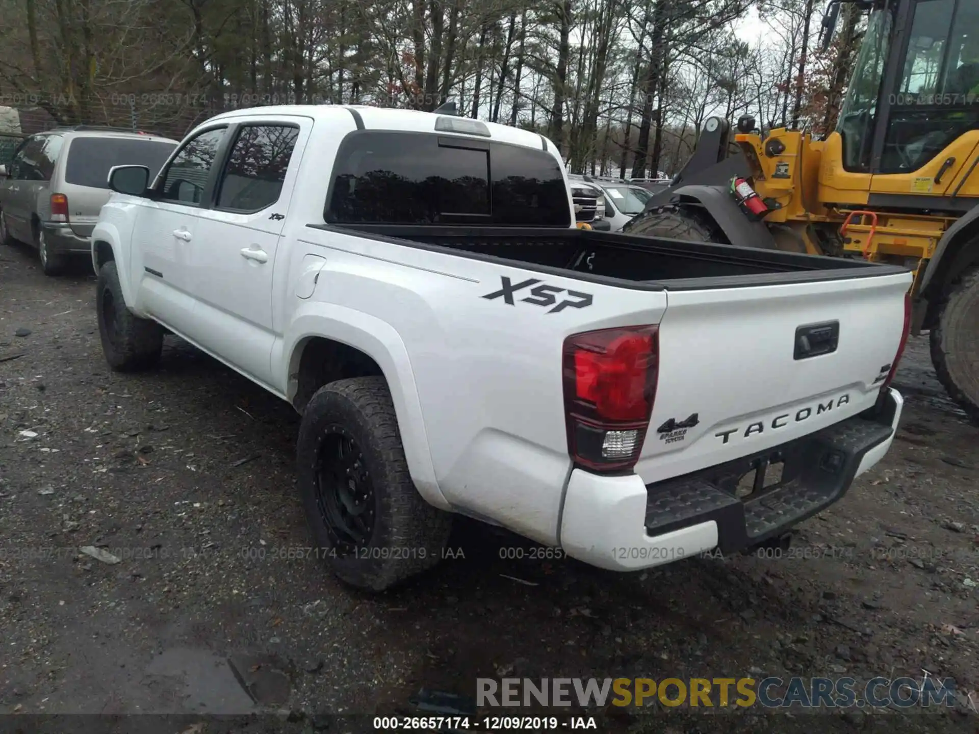 3 Photograph of a damaged car 3TMCZ5AN4KM228139 TOYOTA TACOMA 2019