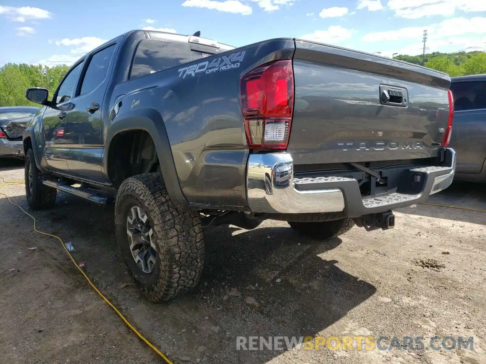 3 Photograph of a damaged car 3TMCZ5AN4KM230568 TOYOTA TACOMA 2019