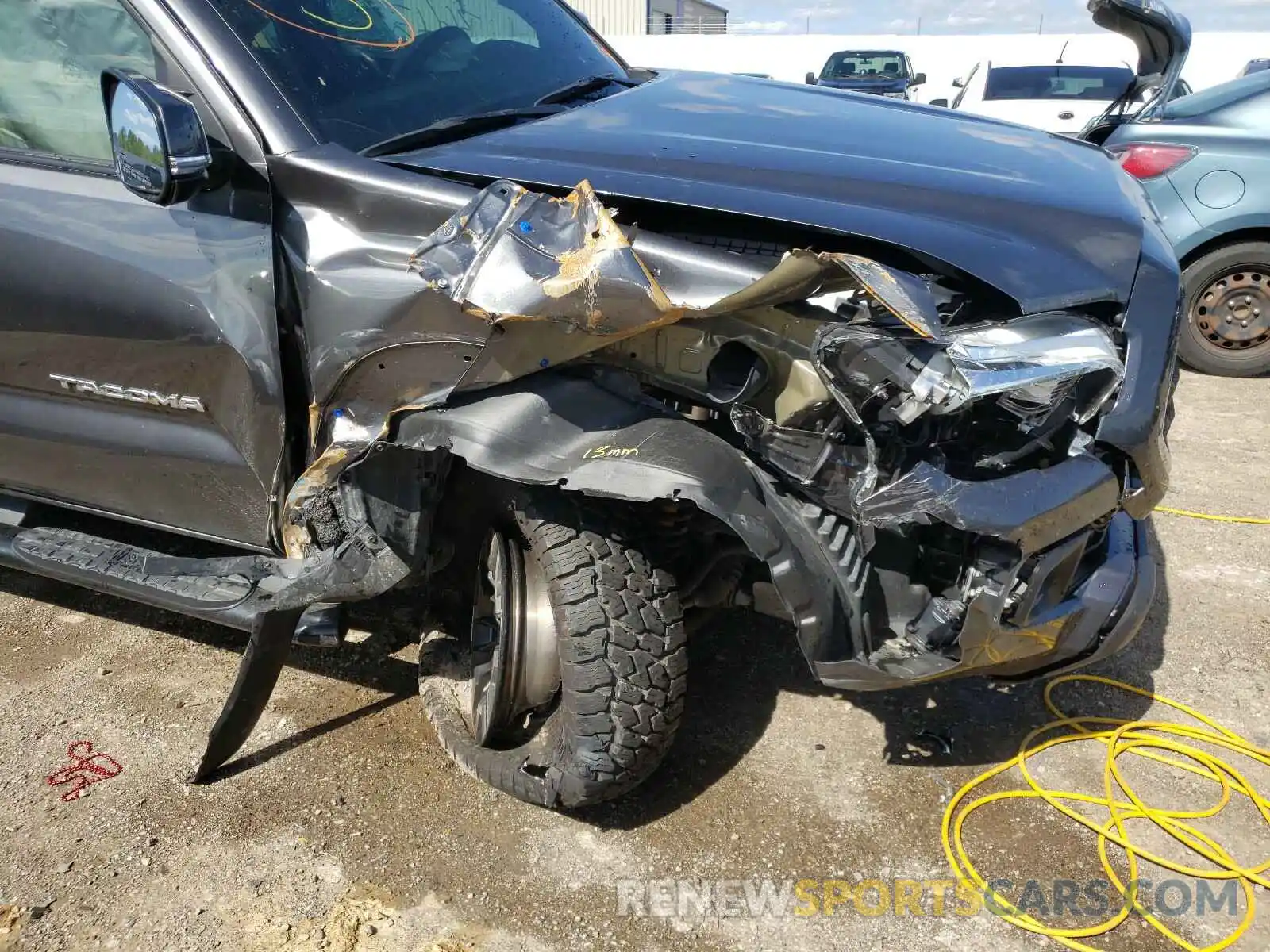 9 Photograph of a damaged car 3TMCZ5AN4KM230568 TOYOTA TACOMA 2019