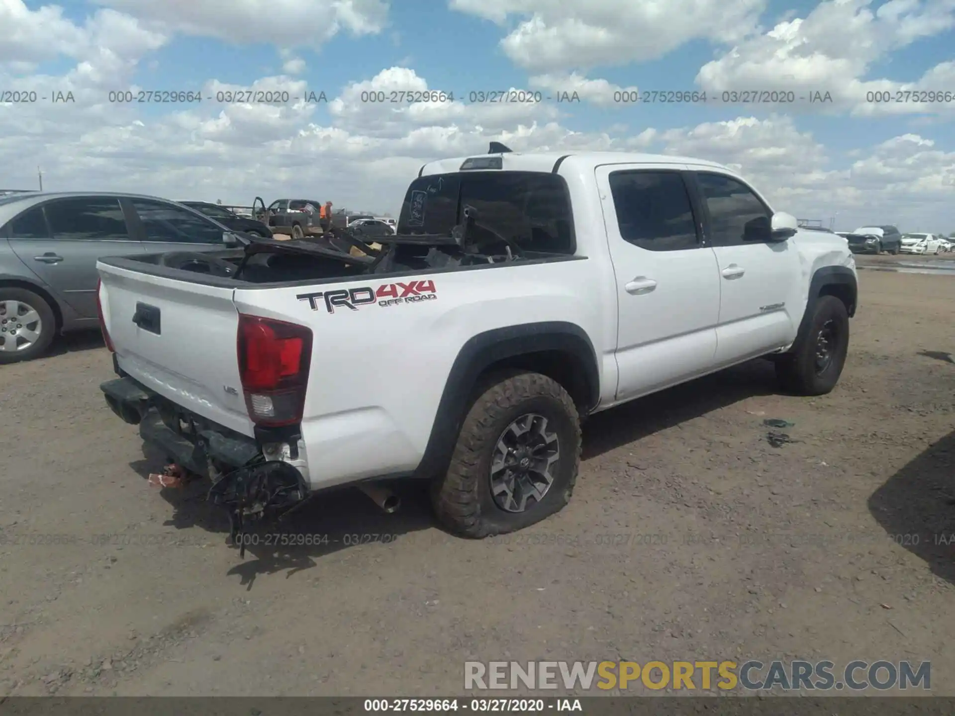 4 Фотография поврежденного автомобиля 3TMCZ5AN4KM231249 TOYOTA TACOMA 2019