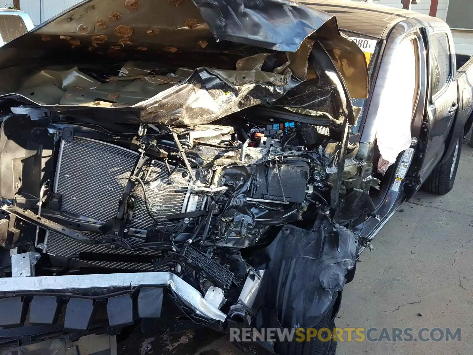 9 Photograph of a damaged car 3TMCZ5AN4KM232854 TOYOTA TACOMA 2019