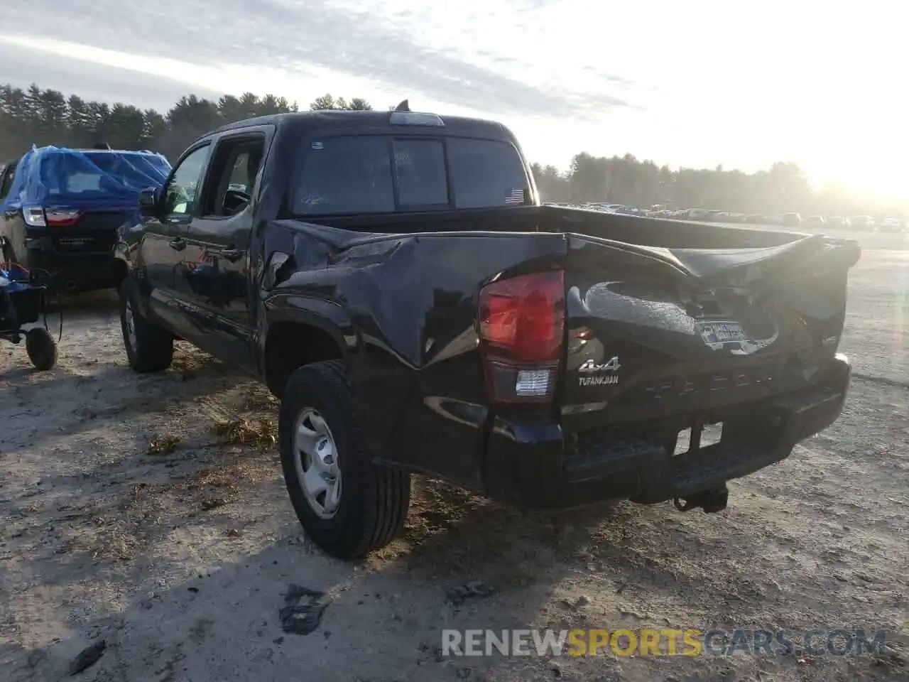 3 Photograph of a damaged car 3TMCZ5AN4KM232952 TOYOTA TACOMA 2019