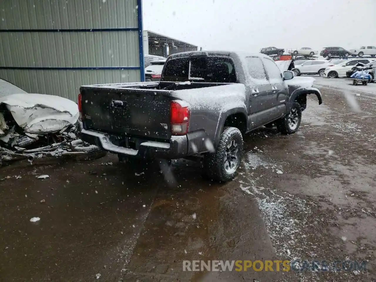 4 Фотография поврежденного автомобиля 3TMCZ5AN4KM233809 TOYOTA TACOMA 2019