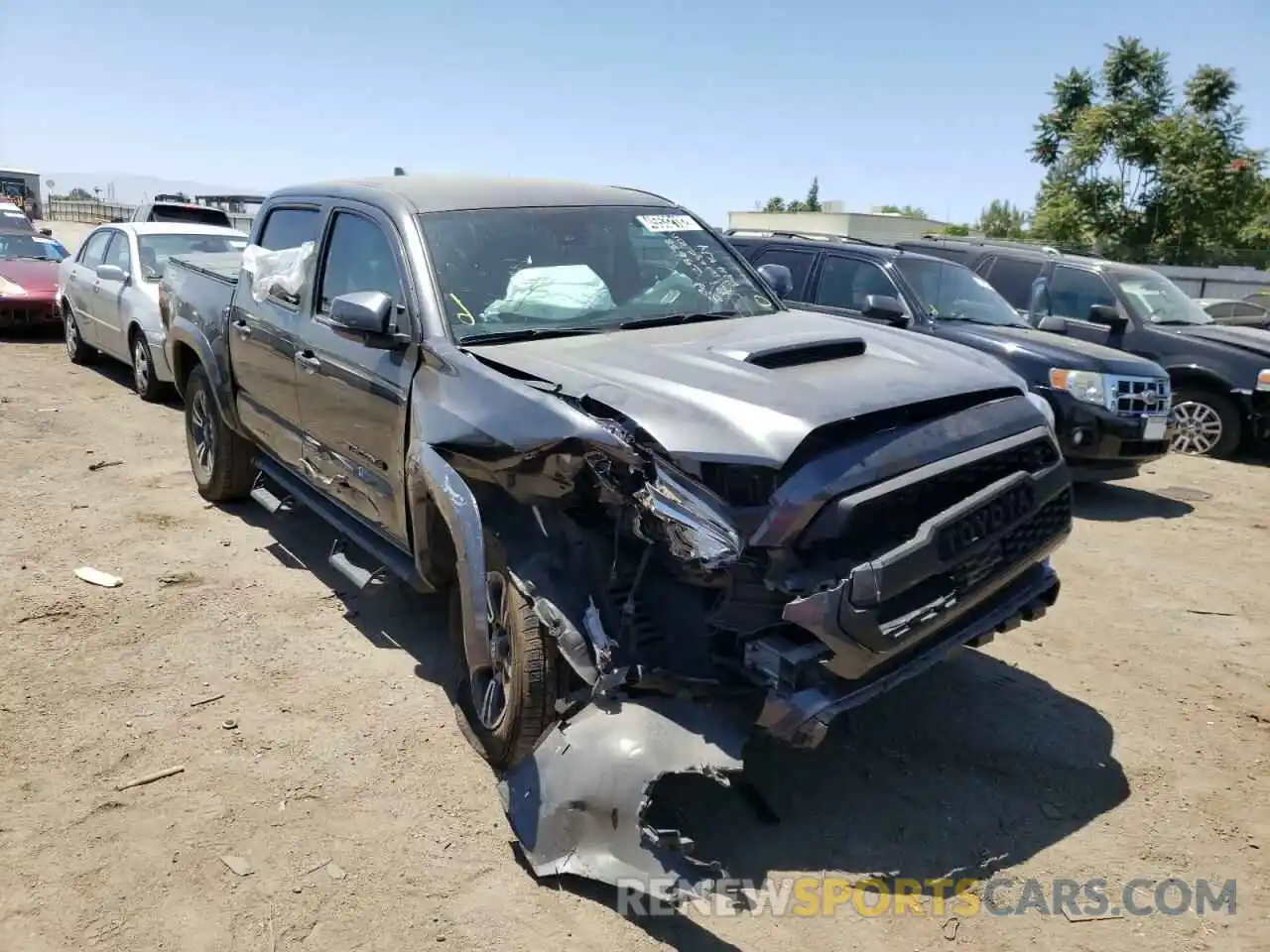 1 Photograph of a damaged car 3TMCZ5AN4KM235009 TOYOTA TACOMA 2019