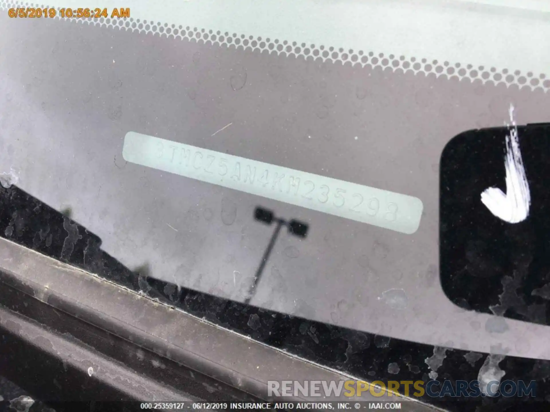 14 Photograph of a damaged car 3TMCZ5AN4KM235298 TOYOTA TACOMA 2019