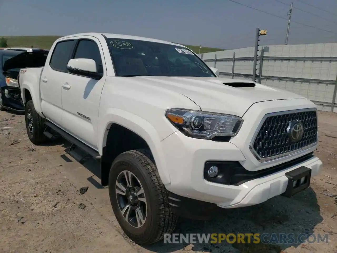 1 Photograph of a damaged car 3TMCZ5AN4KM236077 TOYOTA TACOMA 2019