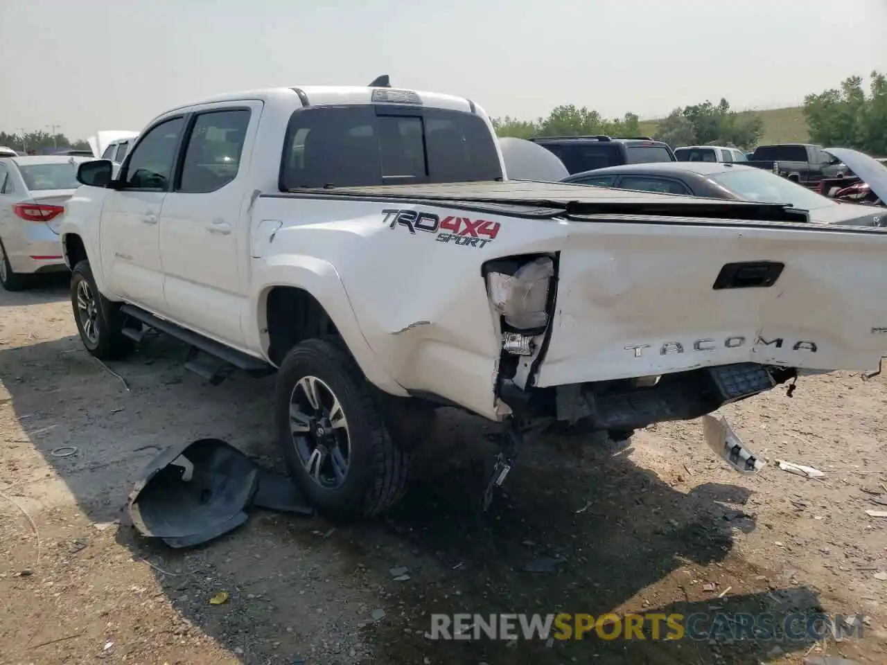 3 Photograph of a damaged car 3TMCZ5AN4KM236077 TOYOTA TACOMA 2019