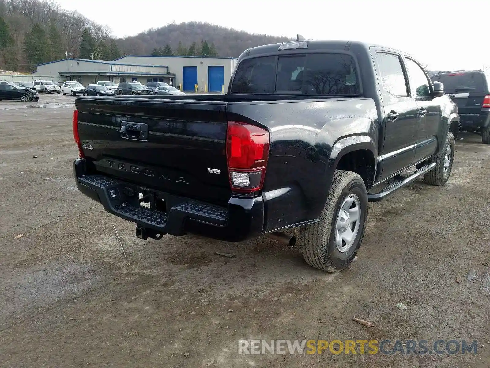 4 Photograph of a damaged car 3TMCZ5AN4KM236080 TOYOTA TACOMA 2019