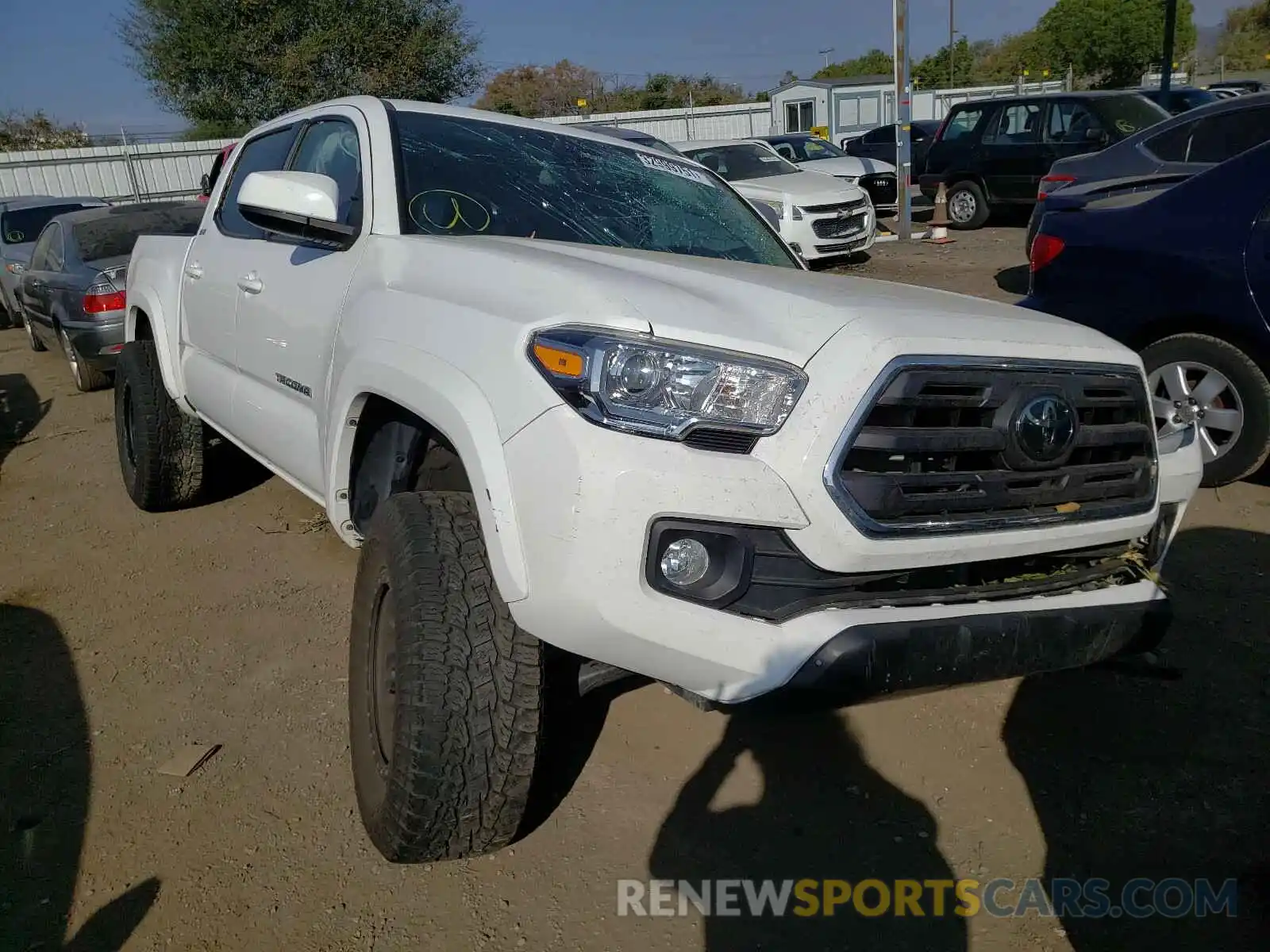 1 Photograph of a damaged car 3TMCZ5AN4KM236404 TOYOTA TACOMA 2019