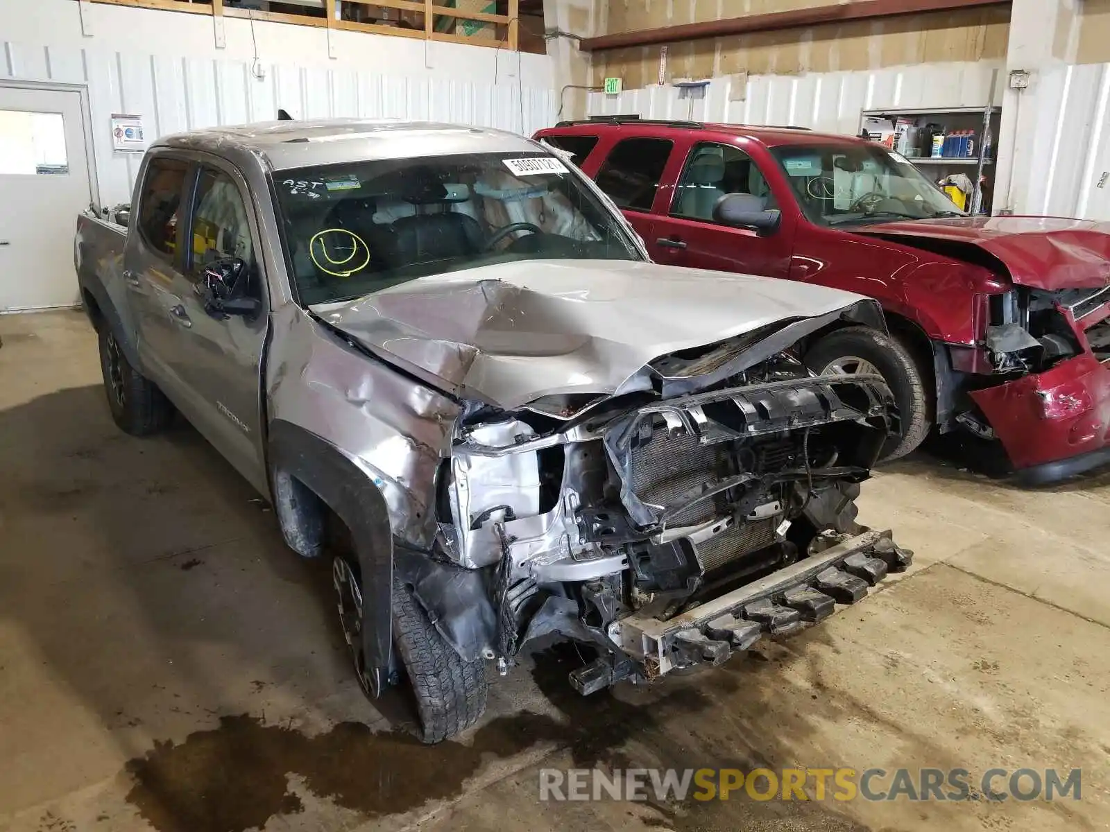 1 Photograph of a damaged car 3TMCZ5AN4KM239612 TOYOTA TACOMA 2019