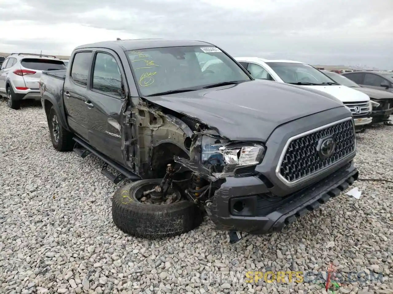 1 Photograph of a damaged car 3TMCZ5AN4KM239786 TOYOTA TACOMA 2019