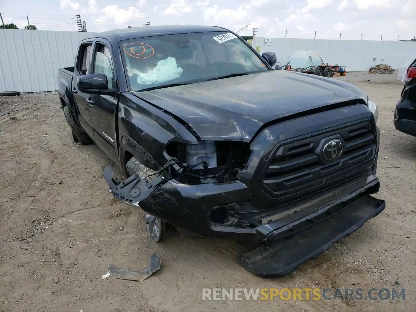 1 Photograph of a damaged car 3TMCZ5AN4KM240727 TOYOTA TACOMA 2019