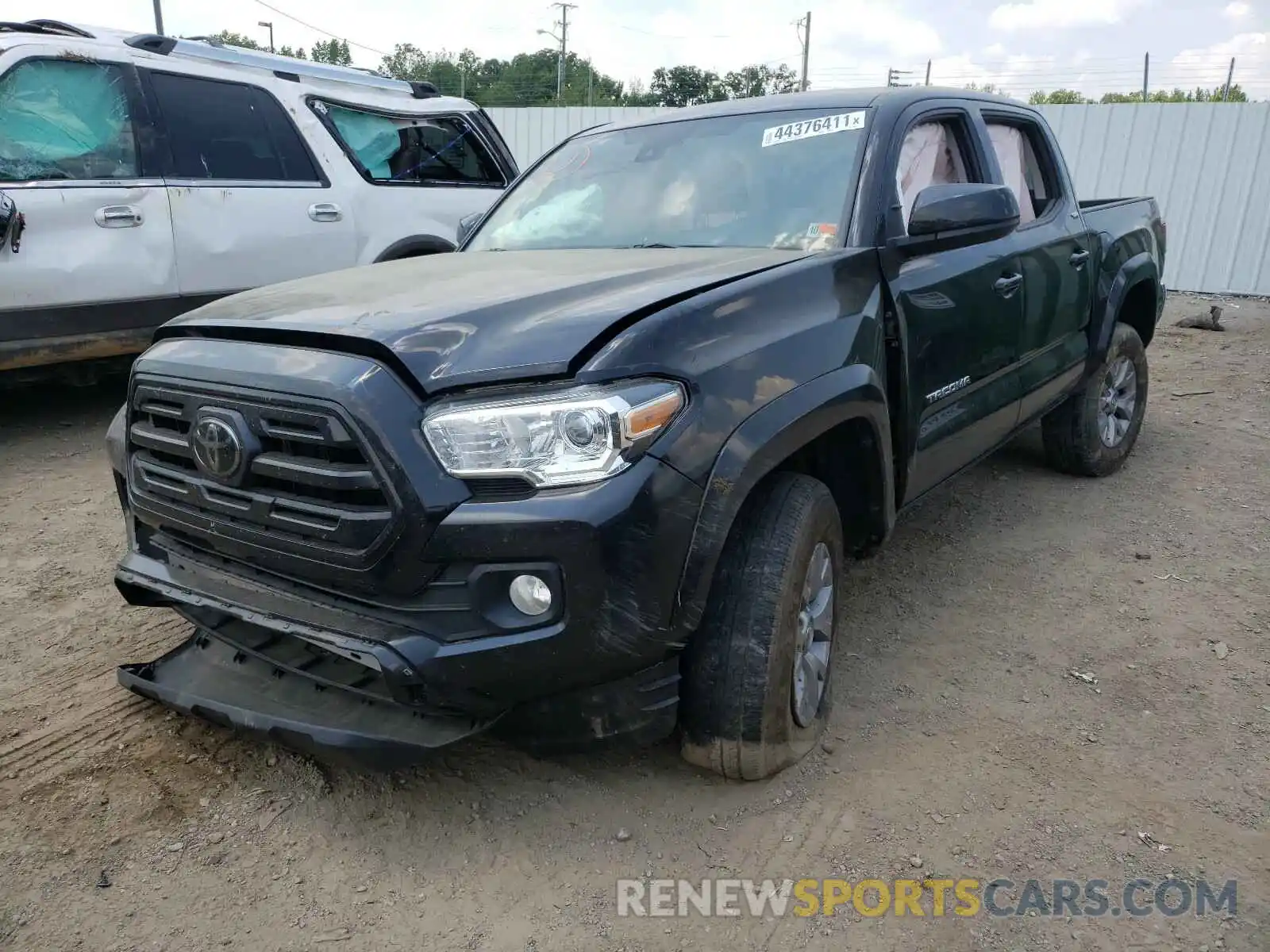 2 Photograph of a damaged car 3TMCZ5AN4KM240727 TOYOTA TACOMA 2019