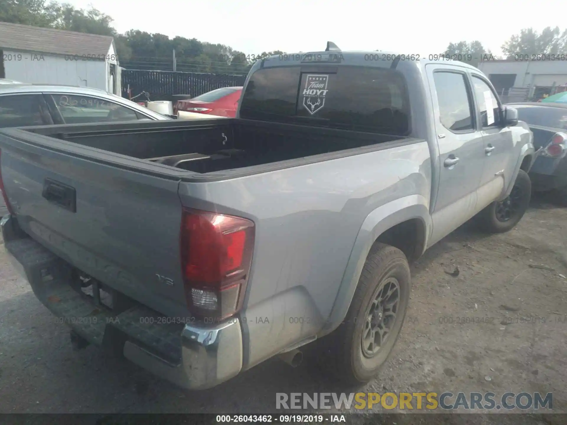 4 Photograph of a damaged car 3TMCZ5AN4KM241800 TOYOTA TACOMA 2019