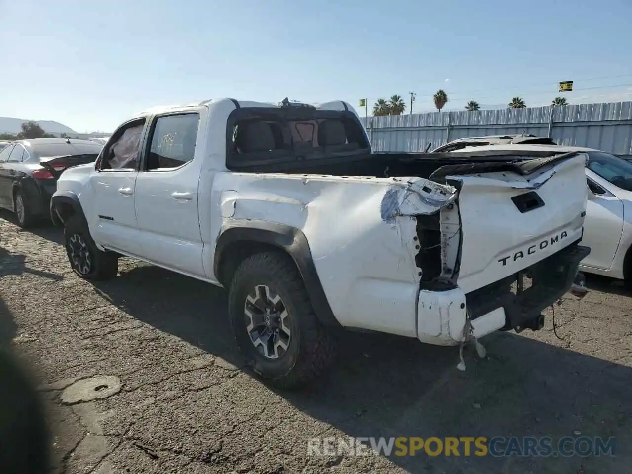 3 Photograph of a damaged car 3TMCZ5AN4KM243109 TOYOTA TACOMA 2019