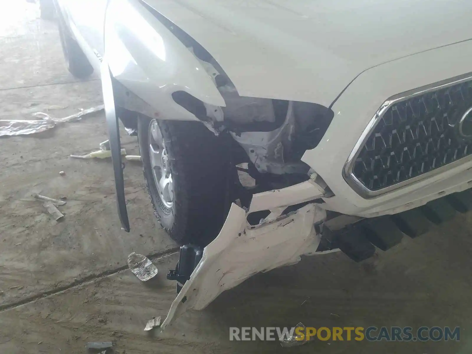 9 Photograph of a damaged car 3TMCZ5AN4KM245183 TOYOTA TACOMA 2019