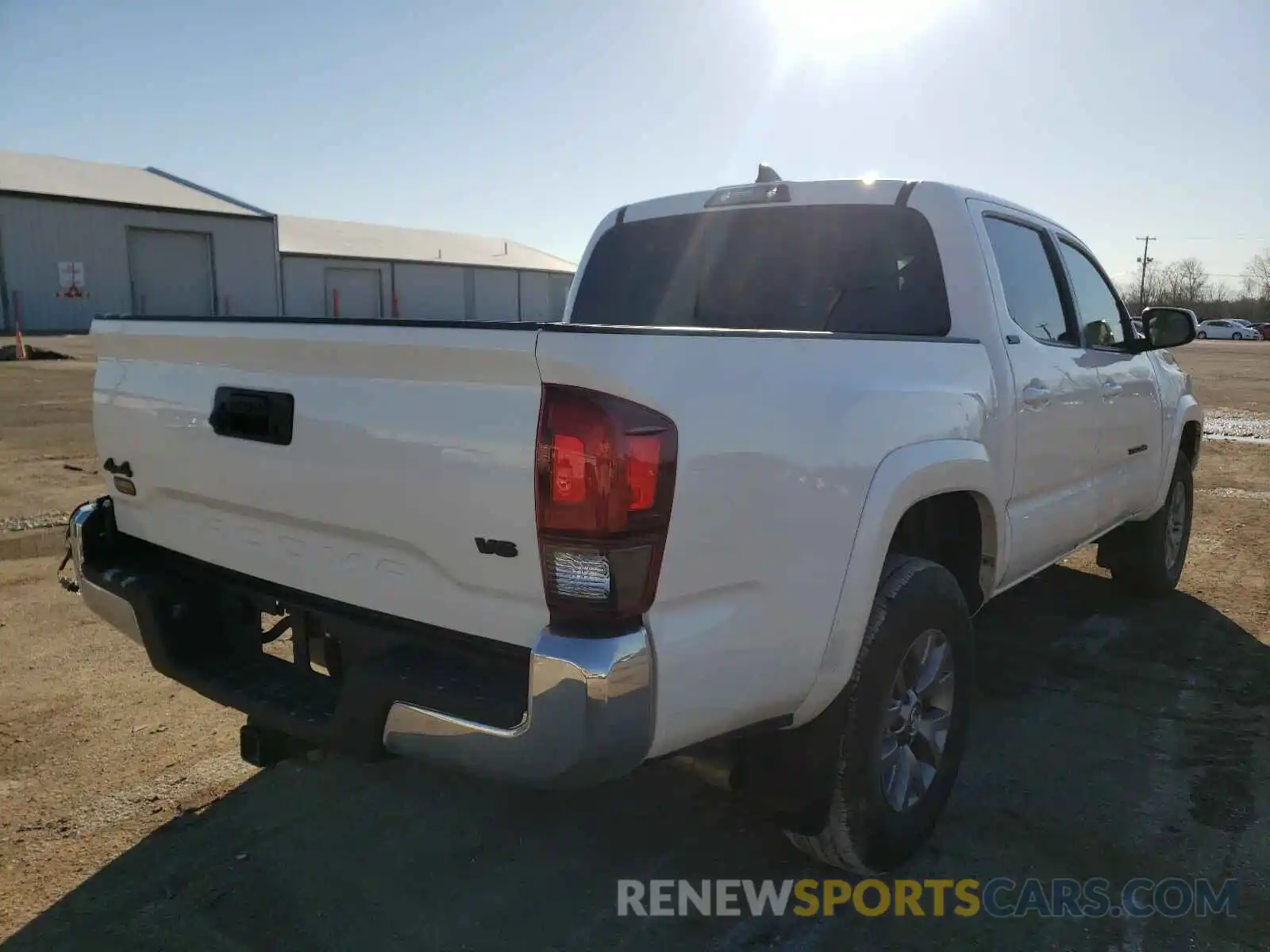 4 Photograph of a damaged car 3TMCZ5AN4KM249718 TOYOTA TACOMA 2019