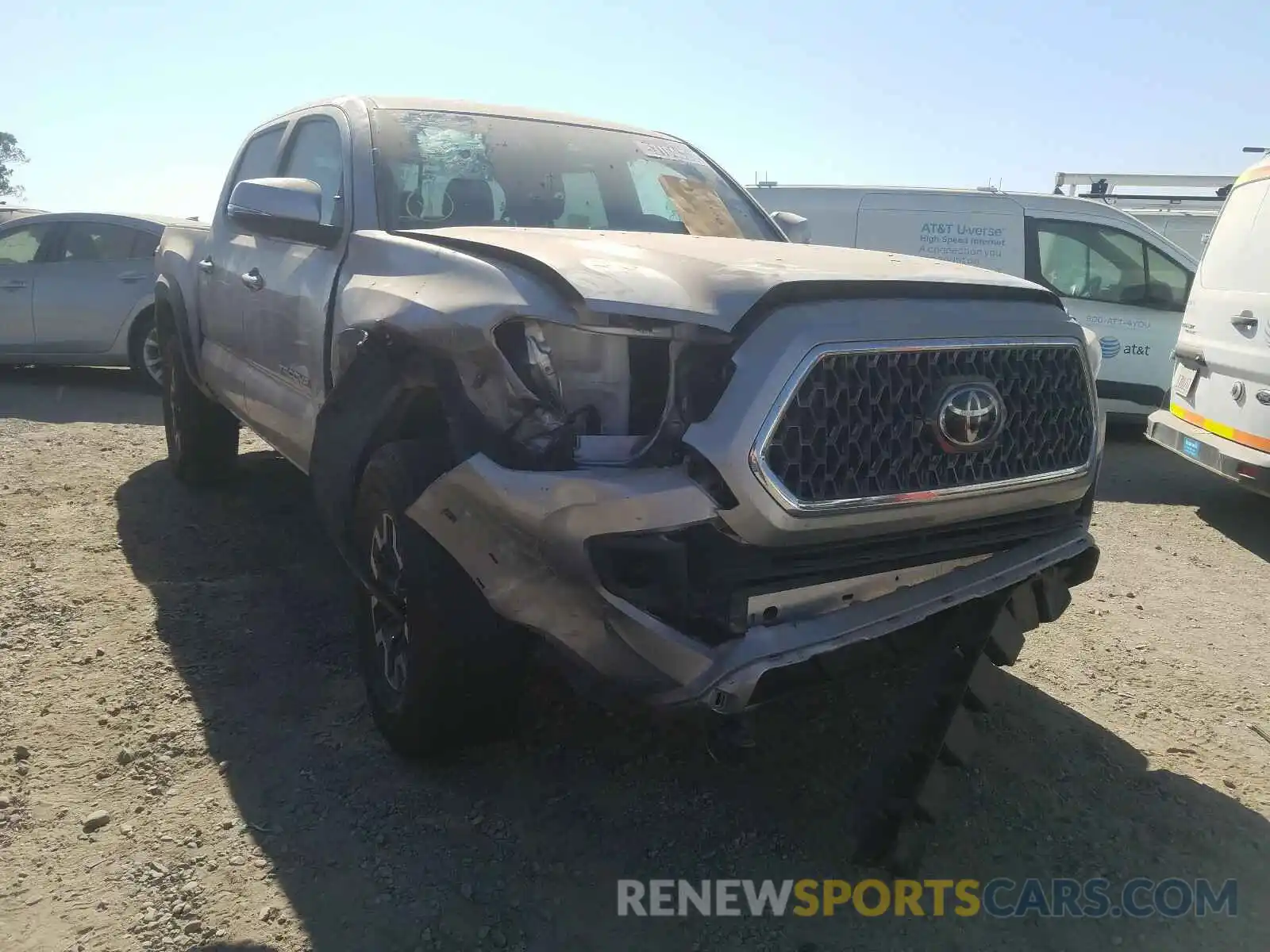 1 Photograph of a damaged car 3TMCZ5AN4KM256782 TOYOTA TACOMA 2019