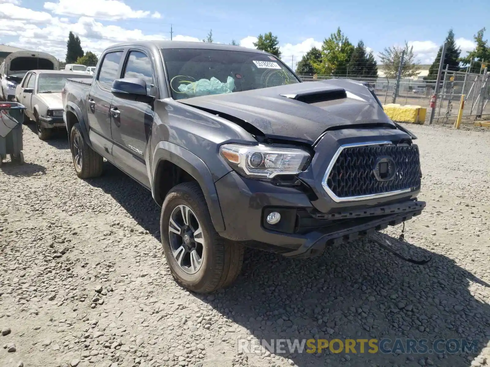 1 Photograph of a damaged car 3TMCZ5AN4KM257253 TOYOTA TACOMA 2019