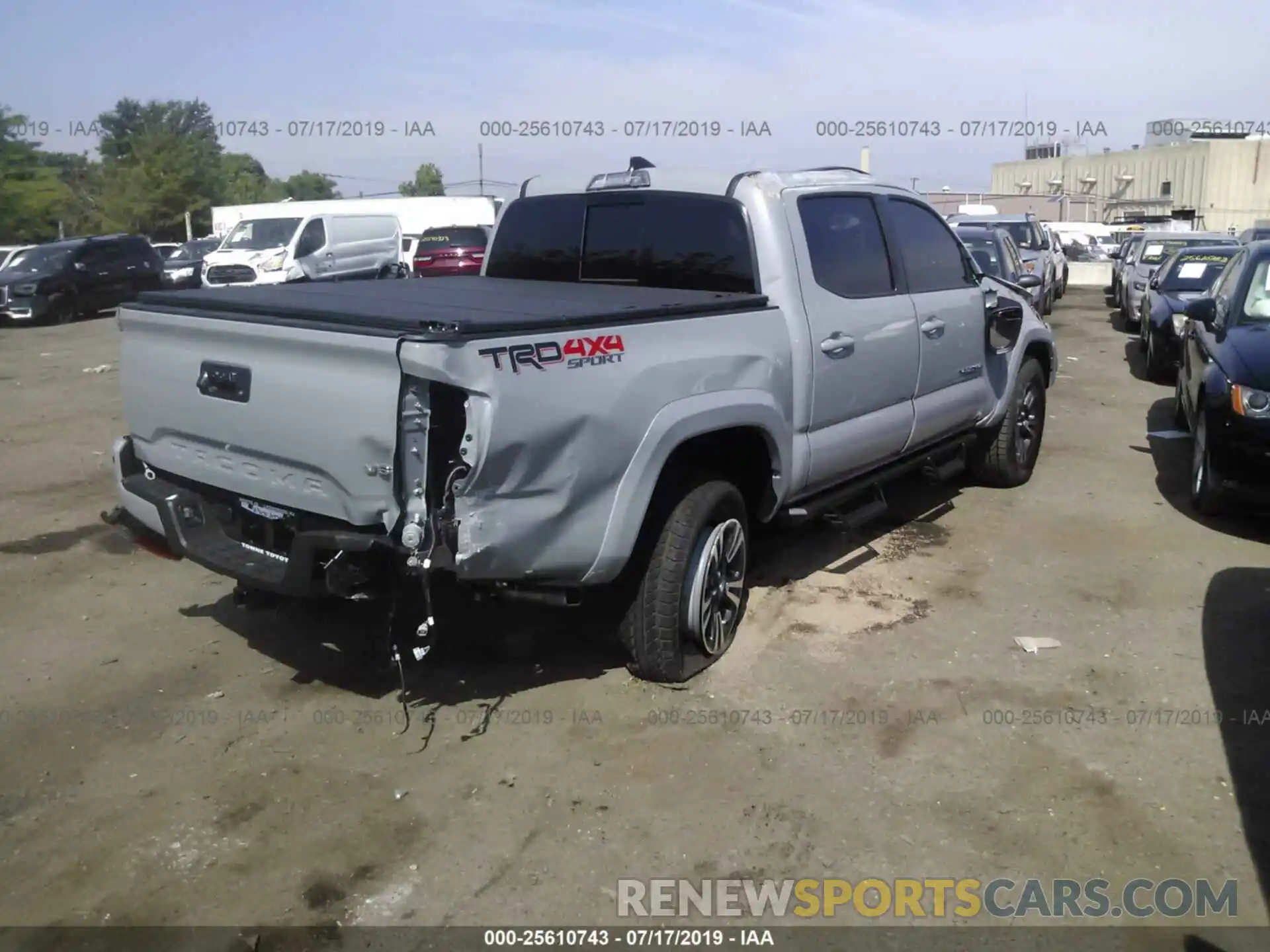 4 Photograph of a damaged car 3TMCZ5AN4KM259861 TOYOTA TACOMA 2019