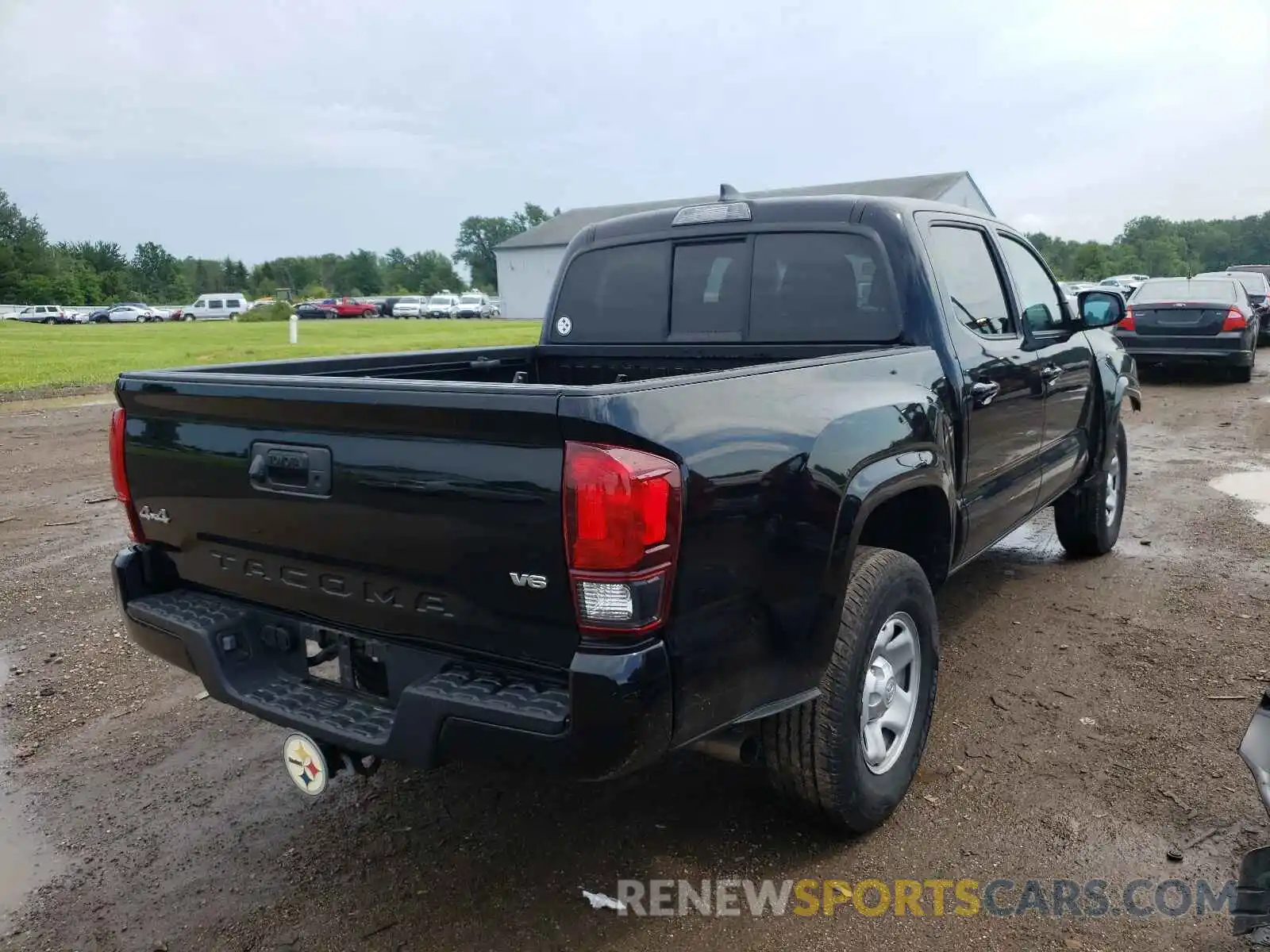 4 Photograph of a damaged car 3TMCZ5AN4KM261089 TOYOTA TACOMA 2019