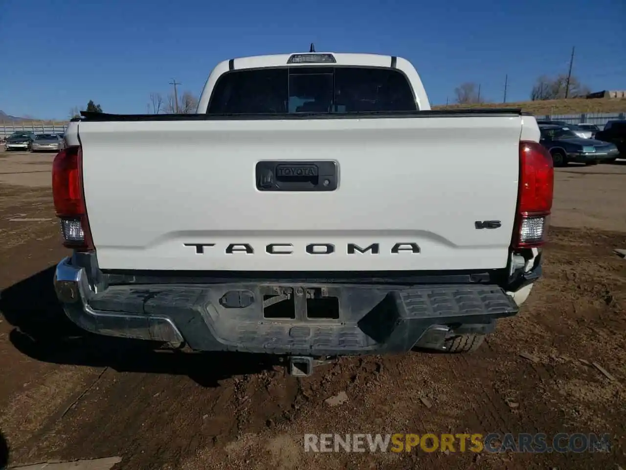 9 Photograph of a damaged car 3TMCZ5AN4KM267846 TOYOTA TACOMA 2019