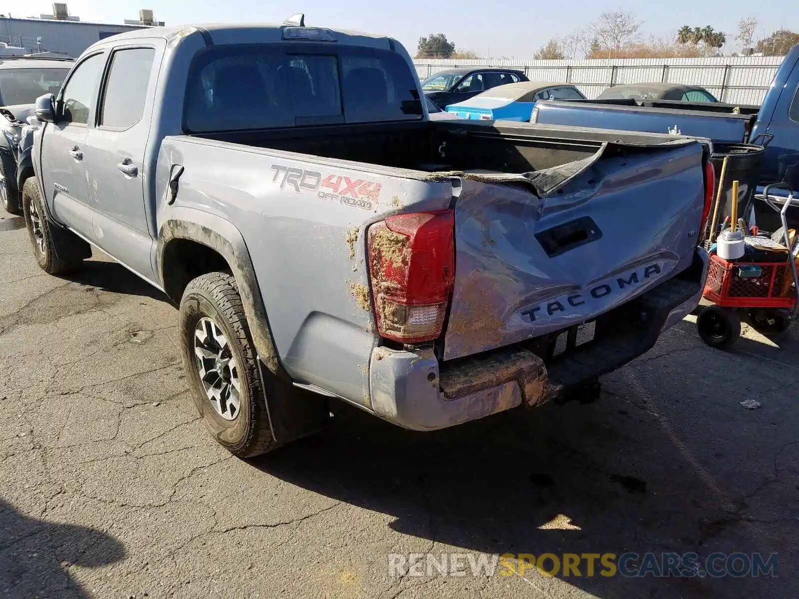 3 Photograph of a damaged car 3TMCZ5AN4KM272271 TOYOTA TACOMA 2019