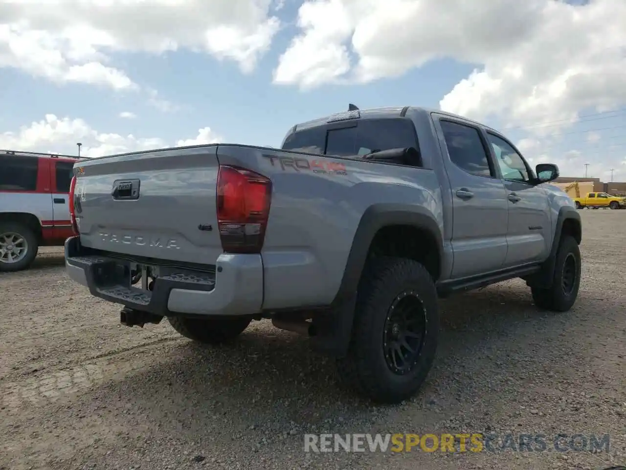 4 Фотография поврежденного автомобиля 3TMCZ5AN4KM277549 TOYOTA TACOMA 2019