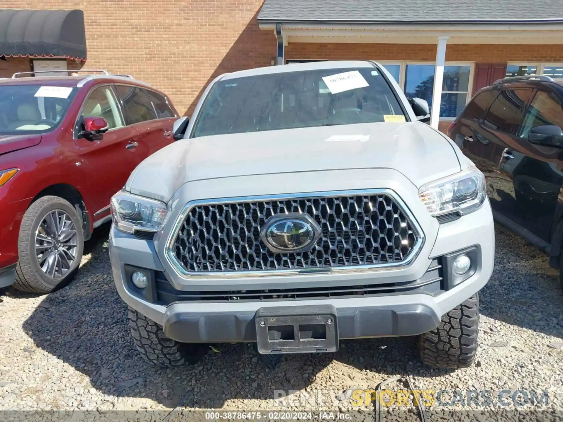 12 Photograph of a damaged car 3TMCZ5AN4KM279169 TOYOTA TACOMA 2019