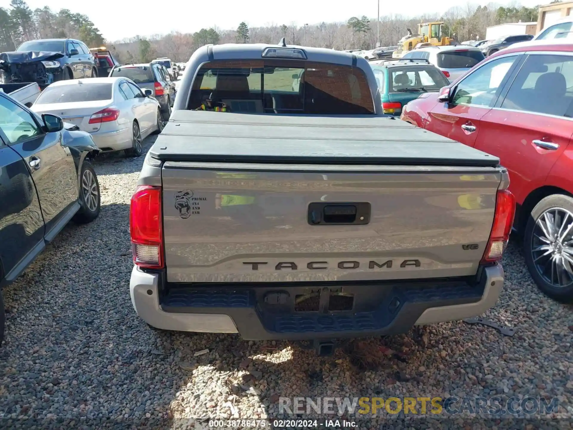 16 Photograph of a damaged car 3TMCZ5AN4KM279169 TOYOTA TACOMA 2019