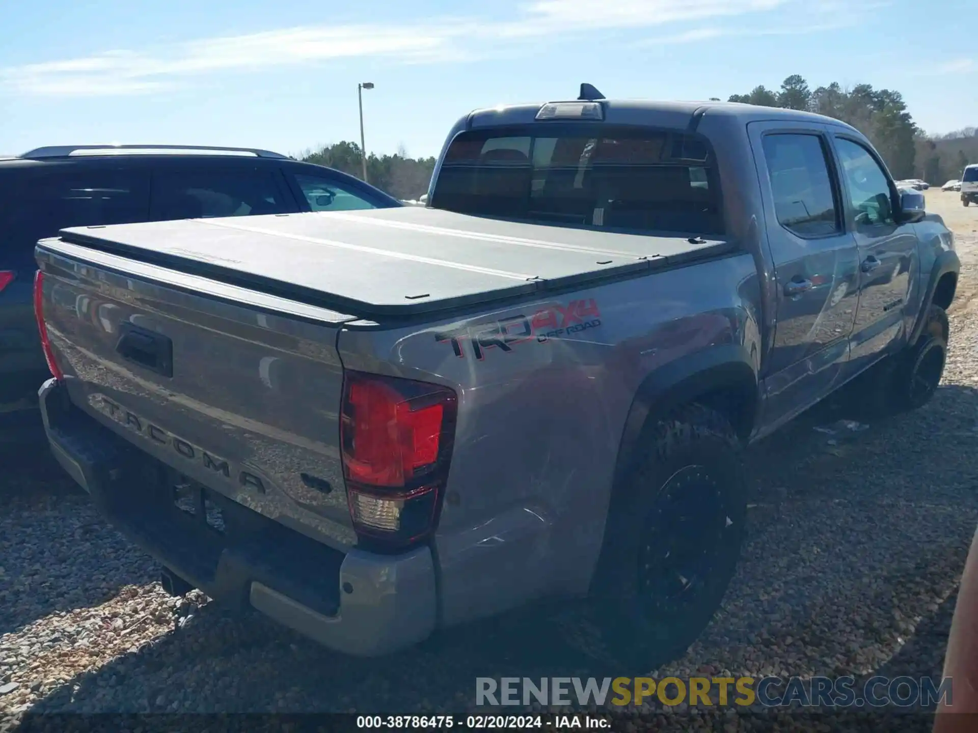 4 Photograph of a damaged car 3TMCZ5AN4KM279169 TOYOTA TACOMA 2019