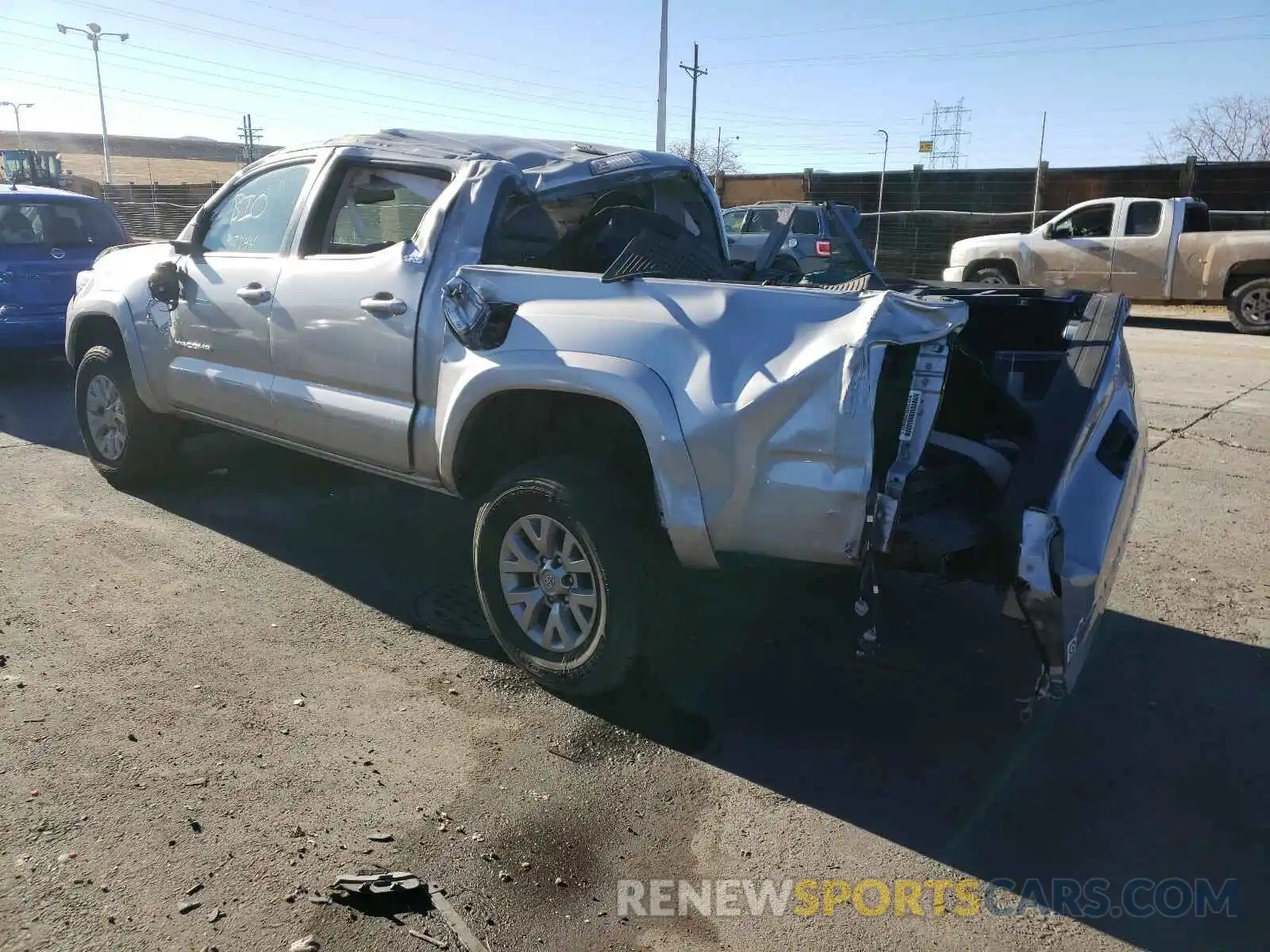 3 Photograph of a damaged car 3TMCZ5AN4KM283724 TOYOTA TACOMA 2019