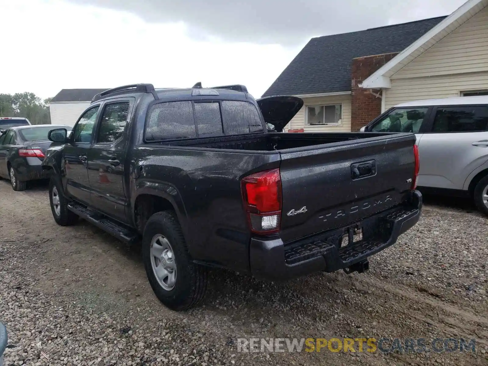 3 Photograph of a damaged car 3TMCZ5AN4KM283769 TOYOTA TACOMA 2019