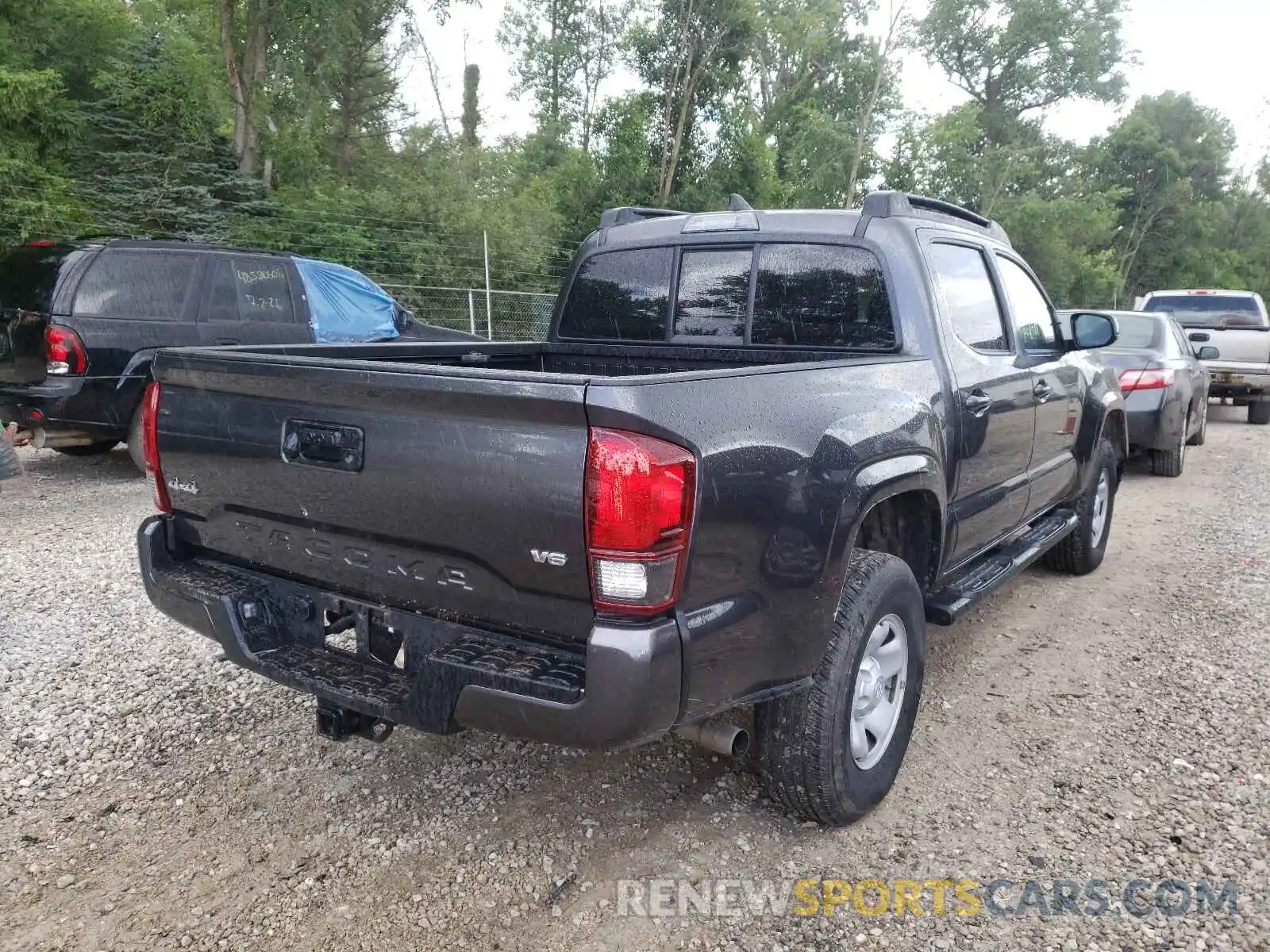 4 Photograph of a damaged car 3TMCZ5AN4KM283769 TOYOTA TACOMA 2019