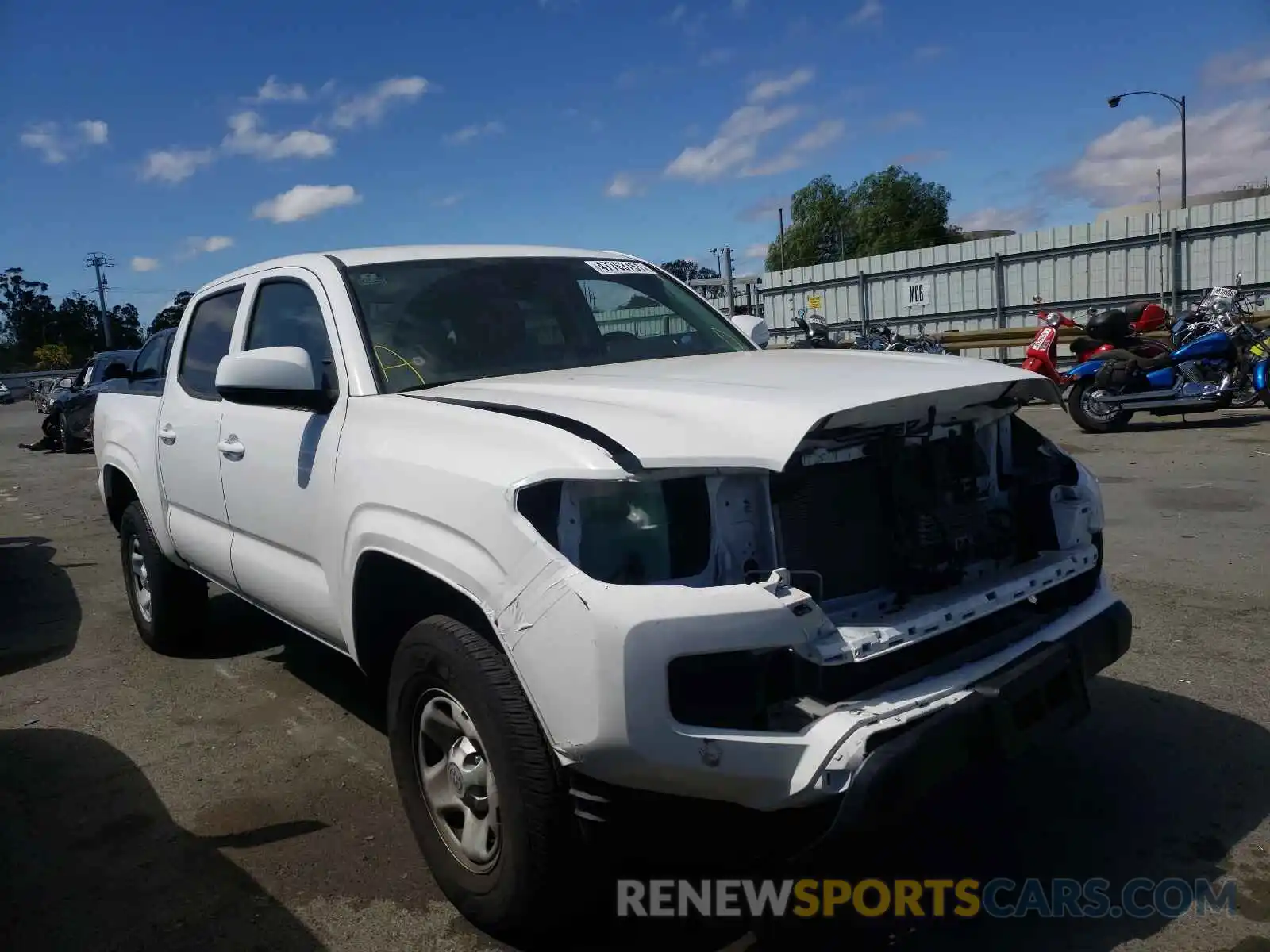 1 Photograph of a damaged car 3TMCZ5AN4KM287109 TOYOTA TACOMA 2019