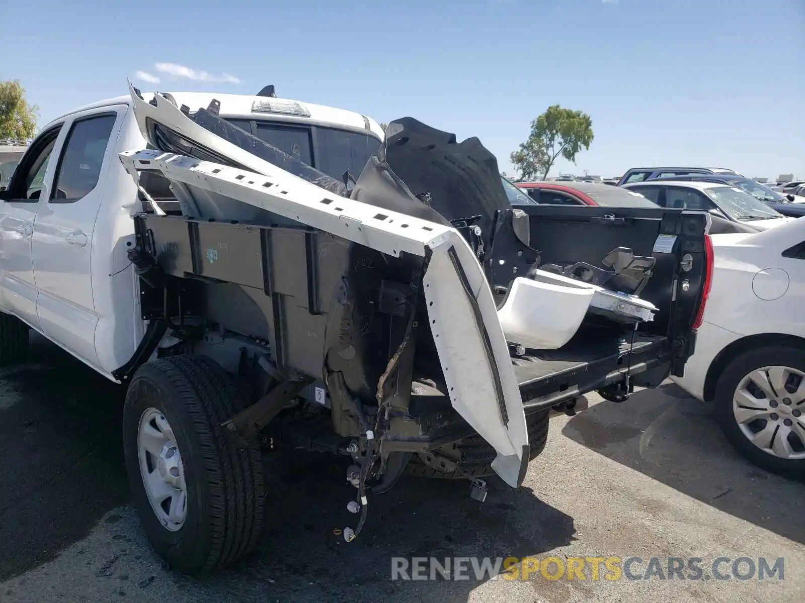 9 Photograph of a damaged car 3TMCZ5AN4KM287109 TOYOTA TACOMA 2019