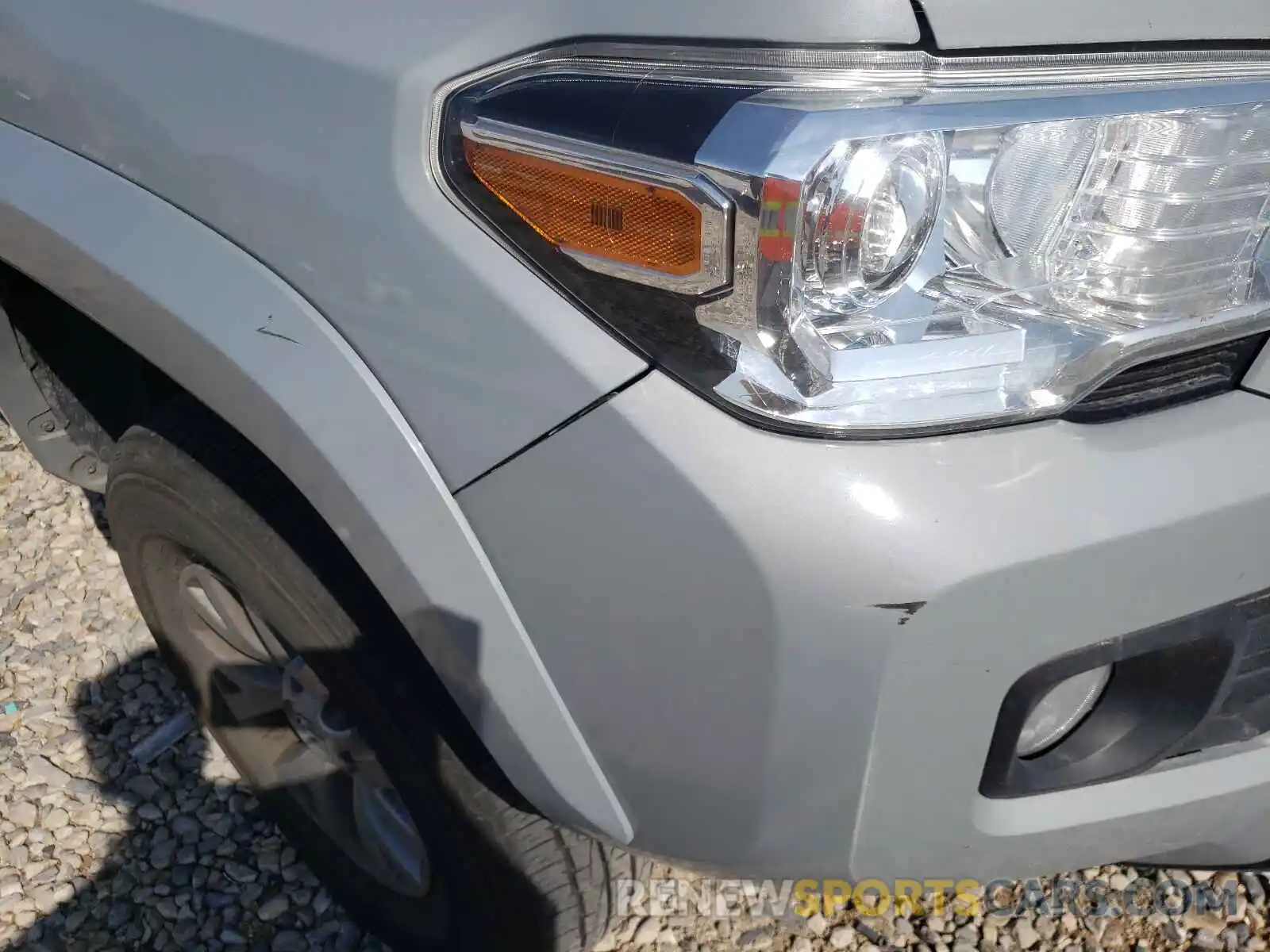 9 Photograph of a damaged car 3TMCZ5AN4KM287756 TOYOTA TACOMA 2019